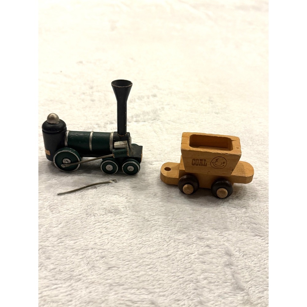 Vintage‎ Montgomery Schoolhouse Vermont Wooden Train Locomotive and Coal Car Set